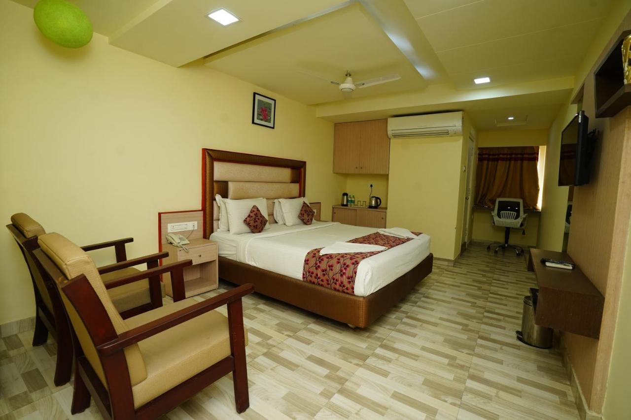 Hotel Sk Riverfront Vijayawāda Zewnętrze zdjęcie